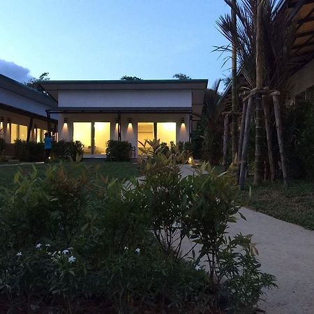 Maleesirin Oldtown Resort 란타섬 외부 사진